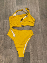 Load image into Gallery viewer, Fly Me Out
